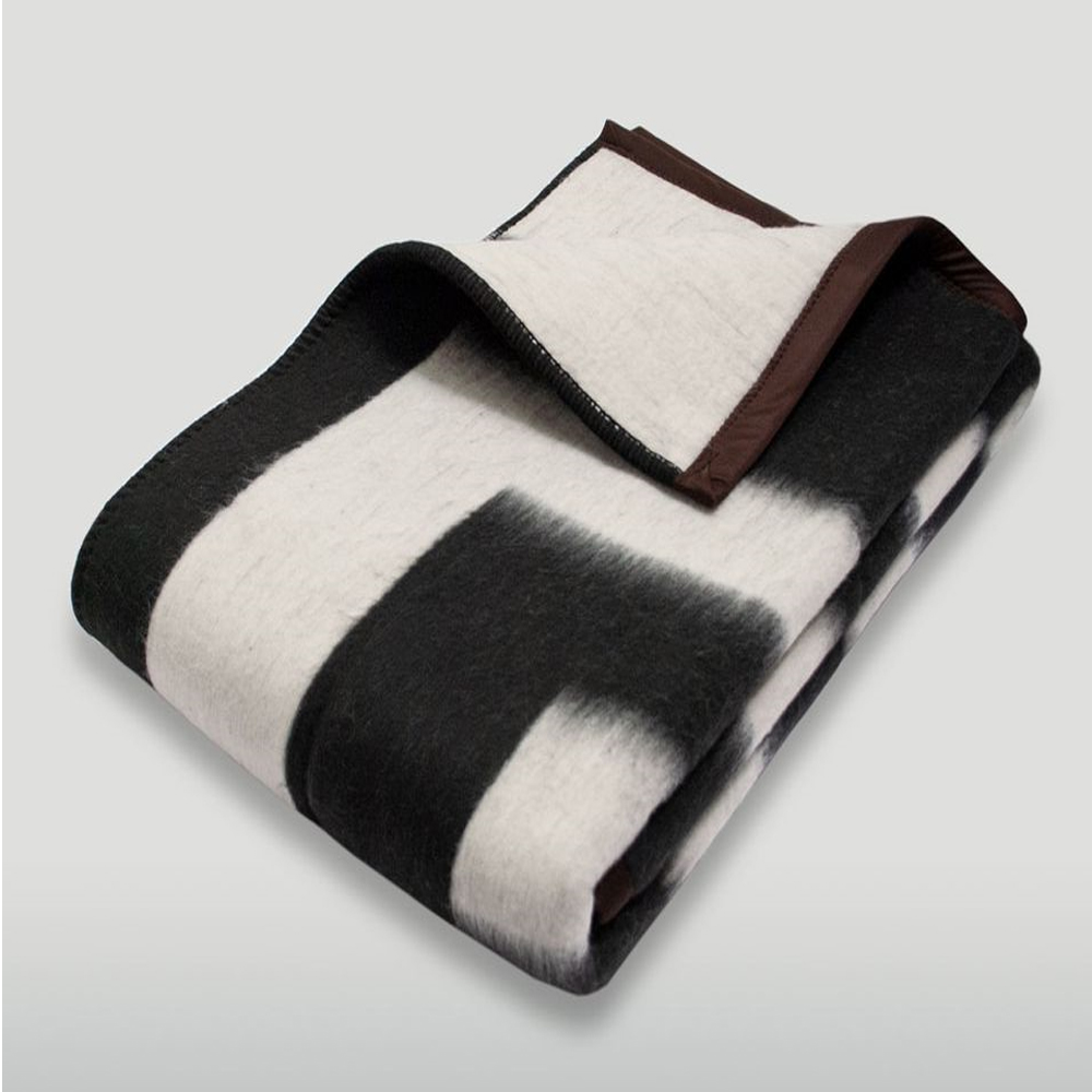 frazada-santa-catalina-miramar-color-negro-2-plazas-20220628150308.jpg